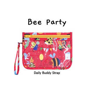 กระเป๋า รุ่น Daily Buddy Strap ลาย Bee Party