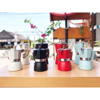 หม้อต้มกาแฟ Moka Pot (สี) SKU K91  ต้มกาแฟ ขนาด 6 คัพ 300 ml.  สินค้าคุณภาพเกรดA ที่จับทนความร้อน