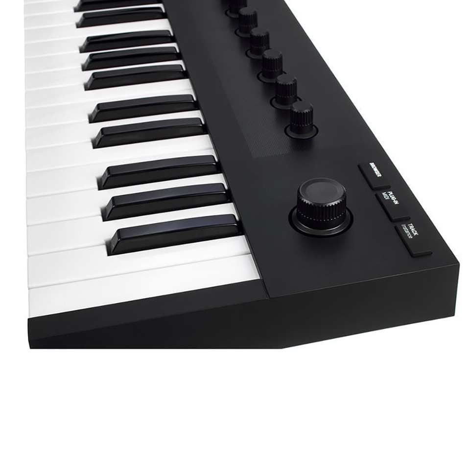 NI Komplete Kontrol M32 DECKSAVER付（Native Instruments
