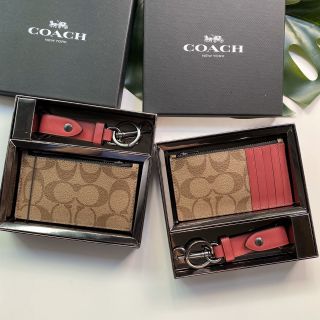 🎀 กระเป๋าใส่บัตร set พวงกุญแจ พร้อมกล่อง F79848 COACH BOXED ZIP CARD CASE AND VALET KEY FOB GIFT SET