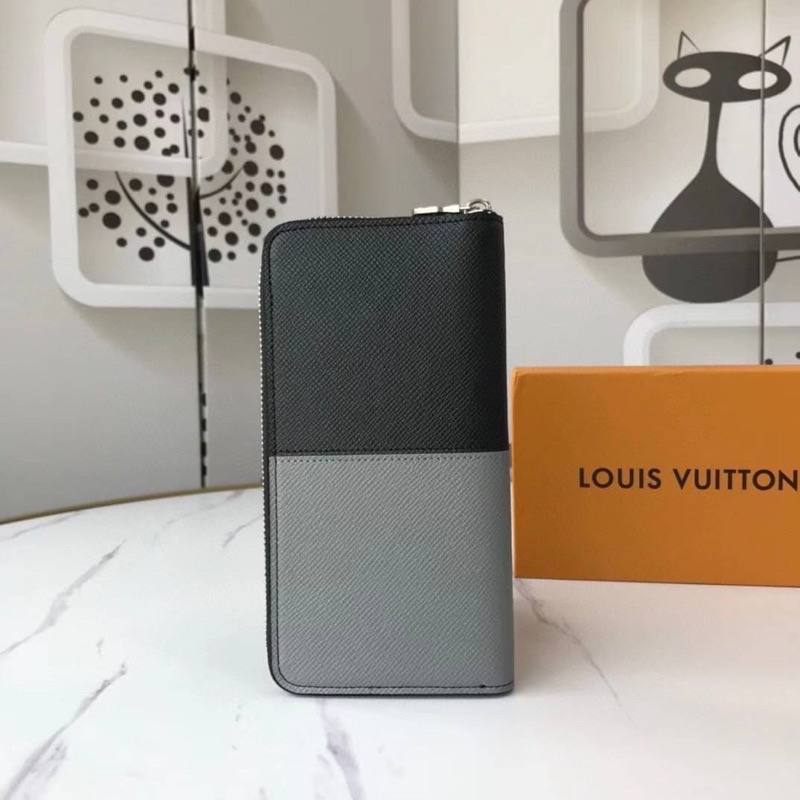 กระเป๋าตังค์-new-louis-vuitton-v-pattern-zippy-wallet-งาน-ออริoriginal