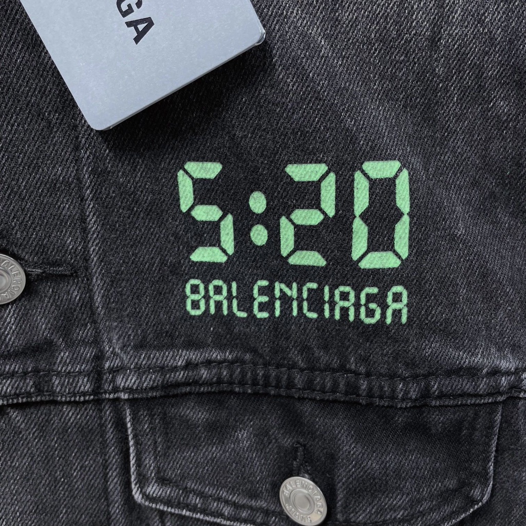 เสื้อยีนส์-balenciaga-new-unisex-ใส่เท่ห์ๆ-ไม่ซ้ำใคร-โดนใจทุกเพศทุกวัย-limited-edition