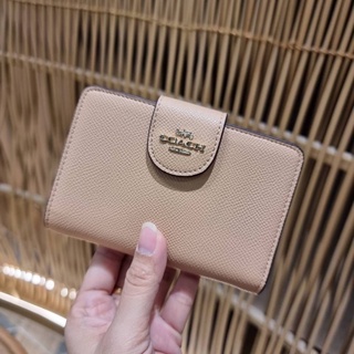 กระเป๋าสตางค์ ใบสั้น coach outlet