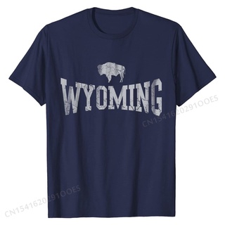 เสื้อผ้าผชเสื้อยืด ผ้าฝ้าย พิมพ์ลายธงชาติ Wyoming สไตล์เรโทร เหมาะกับใส่ออกกําลังกาย วันเกิด สําหรับผู้ชายS-5XL