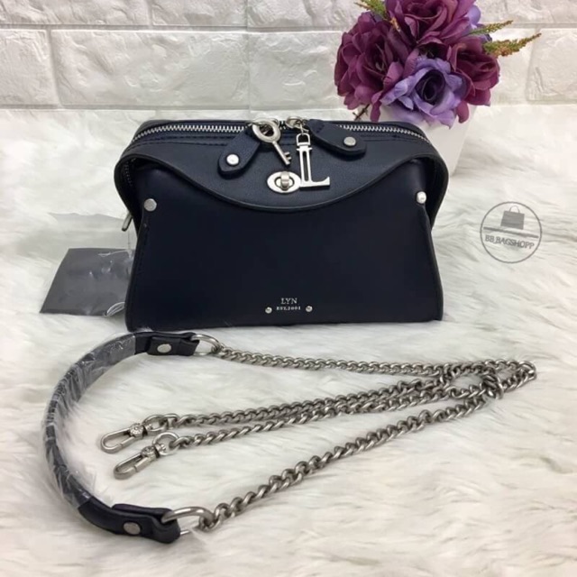 lyn-cherish-crossbody-bag-2017-outlet-สีกรม