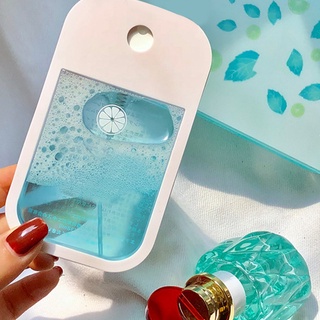 ภาพขนาดย่อของภาพหน้าปกสินค้า3 In 1 Moisturizing Water Box Card Type Refillable Spray Bottle จากร้าน trendycollection.th บน Shopee ภาพที่ 1