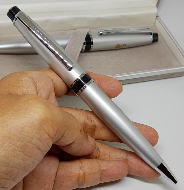 ชุดปากกา-ดินสอ-pierre-cardin-ปิแอร์-การ์แดง-มือสอง