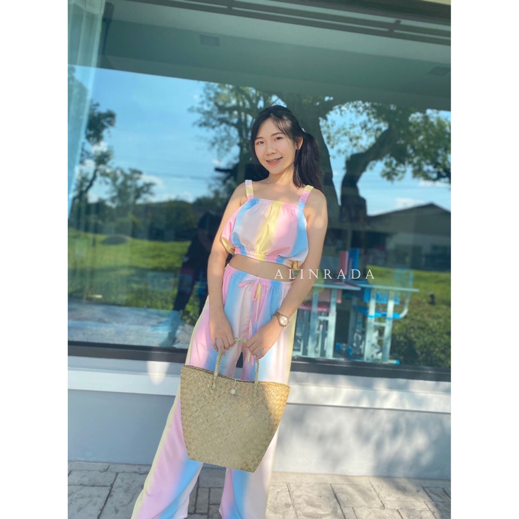 ชุดเข้าเซทเสื้อสายเดี่ยว-กางเกงผูกเชือก-รุ้งพาสเทล