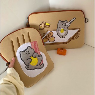(พร้อมส่ง) Gray cat with bacon กระเป๋าไอแพด โน๊ตบุ๊ค iPad Tablet pouch bag ขนาด 11 นิ้ว 13นิ้ว