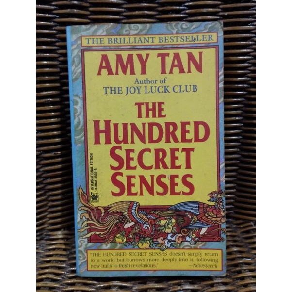The Hundred Secret Senses/Amy Tan Shopee Thailand