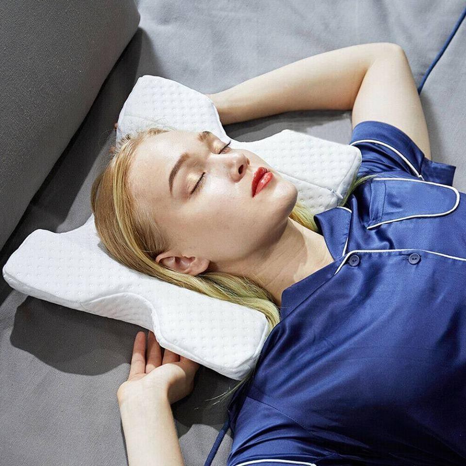 มอนสุขภาพ-ลดกรน-แก้ปวดคอหมอนเพื่อสุขภาพ-แบบโค้ง-pressure-free-memory-pillow-ใช้วัสดุที่มีคุณภาพดีและผ้าฝ้ายบุนวม