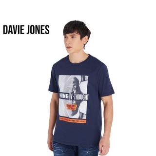 【hot sale】DAVIE JONES เสื้อยืดพิมพ์ลาย สีกรม Graphic Print T-Shirt in navy TB0211MN