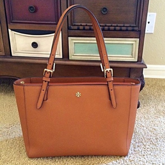 Tory burch emerson buckle tote small new arrivals