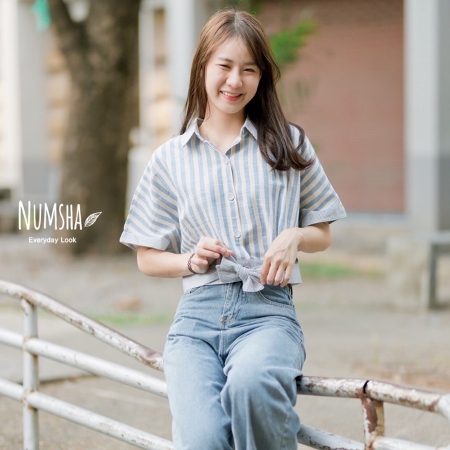 Numsha Brand Stripe crop top ลายทางกระดุมปั้ม / NB19098 | Shopee Thailand