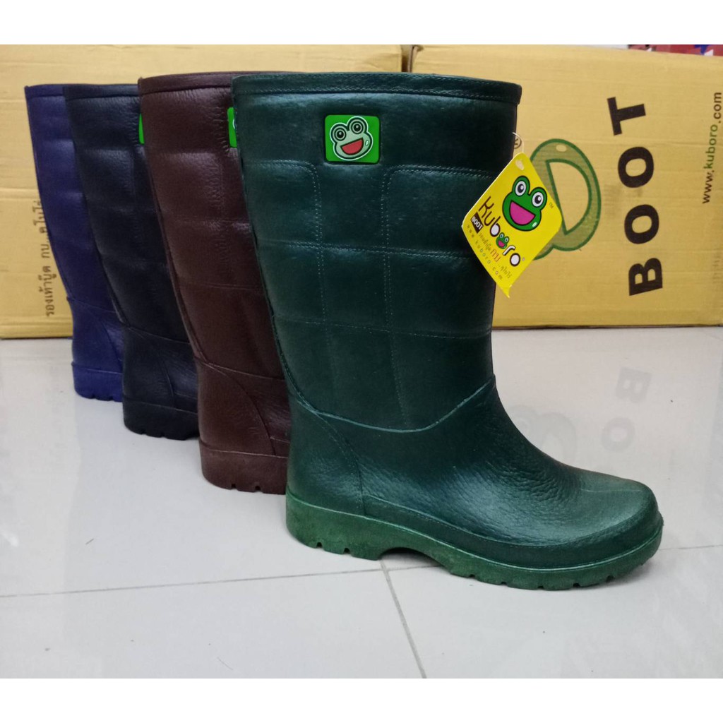 ภาพหน้าปกสินค้าKuboro รองเท้าบูทกันน้ำ ตรากบ คูโบโร่ รุ่น A1000 เลือกสีได้ ของเเท้ 100 % (สินค้าพร้อมส่ง) จากร้าน double.p.market.1 บน Shopee