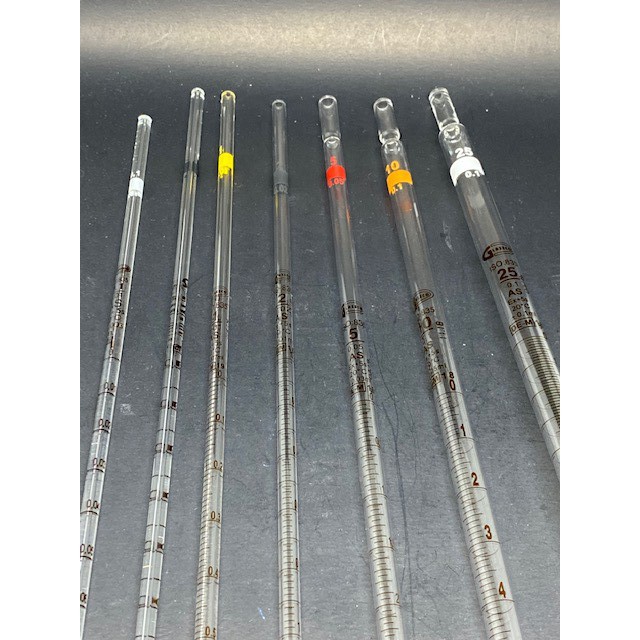 แบบ 5 ชิ้น และ 10 ชิ้น Graduated Pipette ปิเปตเเก้ว ยี่ห้อ Glassco