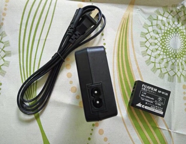 ชุดแท่นชาร์จแบต-amp-แบตแถมกล่องเก็บ-fuji-np-w126-126s-รายละเอียดใต้โพสต์จ้า