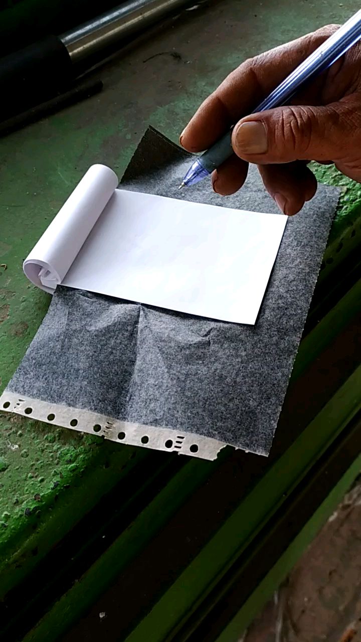 100กรัม-ได้เยอะ-สะใจ-กระดาษก๊อปปี้-ใช้แล้ว-used-once-carbon-copy-paper-สีดำ-คุณภาพต่ำ-ผ่านการใช้งานครั้งเดียว