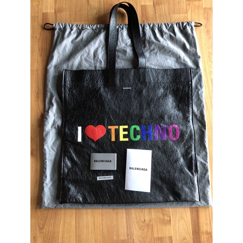 I love best sale techno balenciaga bag