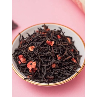 ภาพขนาดย่อของภาพหน้าปกสินค้าชาแดงสตรอว์เบอร์รี่ 10 ซอง Strawberry black tea Two tone Tea จากร้าน twotoneteashop บน Shopee ภาพที่ 2