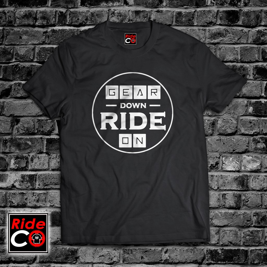 เสือยืดผู้ชาย-เสื้อยืด-rideco-แบบเกียร์ดาวน์-ขี่บน