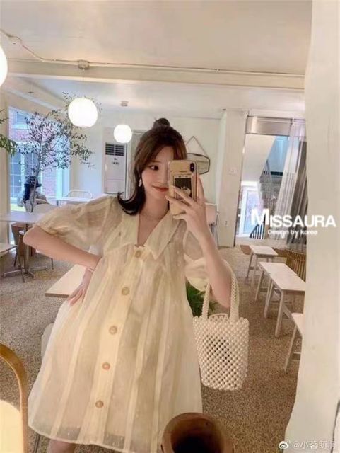 เดรสคอวีกระดุมหน้าสีครีม-แขน3-ส่วนสม็อคที่แขน-มีซับในอย่างดีมาพร้อมสายเดี่ยว