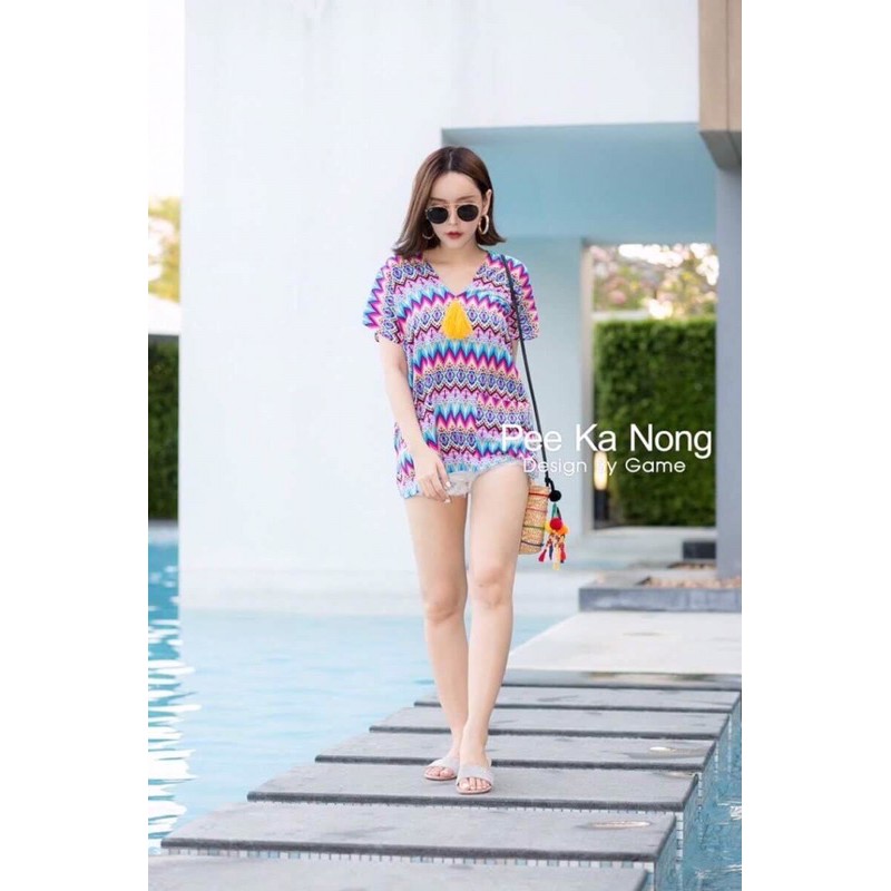 feminine-koncept-เสื้อคอวี-แต่ง-พู่-พิมพ์ลายซิกแซกไล่เฉด-สวยมาก-เดินพริ้วๆ-ไม่หวานจนเลี่ยน-ใส่ไปทริปทะเล-หรือทุ่งดอกไม้