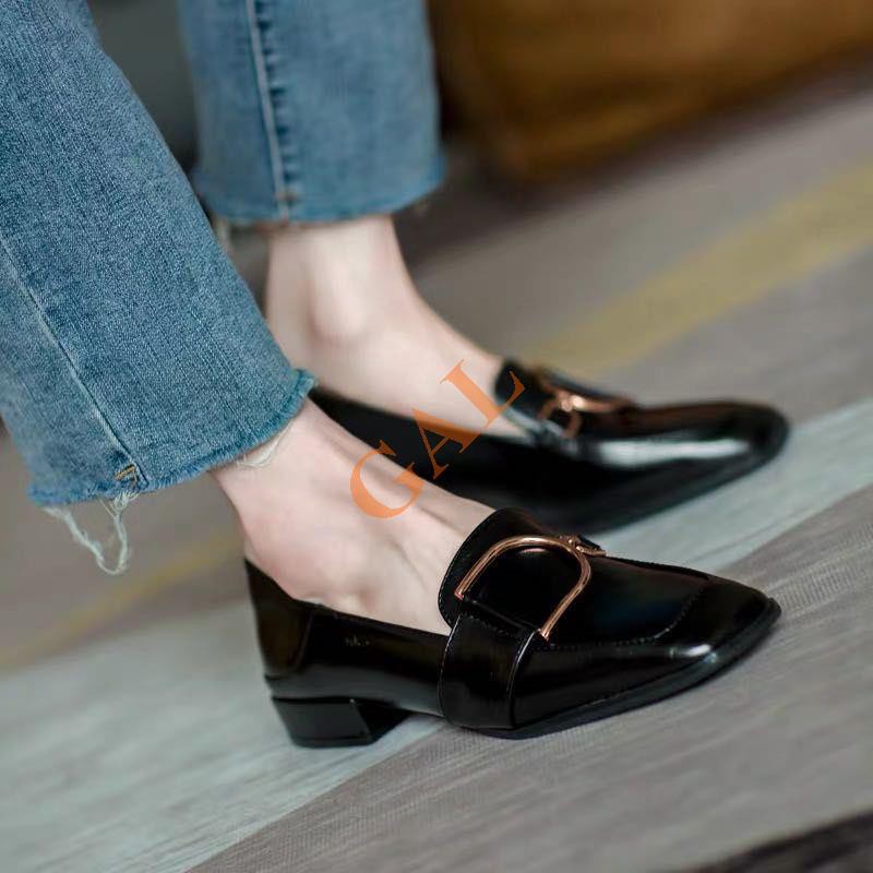 ภาพสินค้าอังกฤษรองเท้าหนังขนาดเล็กของผู้หญิงใหม่ทุกการจับคู่หนังนุ่มส้นแบนรองเท้าโลฟเฟอร์ย้อนยุค จากร้าน icesweet23310 บน Shopee ภาพที่ 2