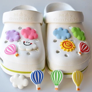 การ์ตูนเมฆ อากาศร้อน บอลลูน Croc jibits เสน่ห์สําหรับผู้หญิง DIY รองเท้ารูหัวเข็มขัด อุปกรณ์เสริม