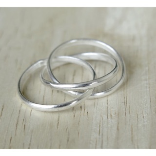 แหวนเงินแท้ คล้องสามวงทำมือ Handmade silver 3 thin combined linked rings for men and women
