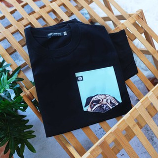 เสื้อยืดคอกลม Peeking Pug Blue Pocket Tee | Thrift Apparel T-Shirtเสื้อยืด