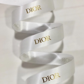 ภาพหน้าปกสินค้า‼️ริบบิ้นดิออร์แท้ Dior Ribbon ขาวทอง กว้าง 2 ซม‼️ไม่รวมถุง ที่เกี่ยวข้อง