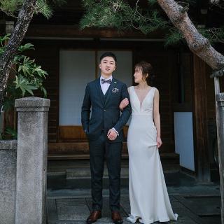 ชุดแต่งงานสีขาวลึกวีเซ็กซี่ถ่ายภาพท่องเที่ยวเจ้าสาวแต่งงานชุดแต่งงานเรียบง่าย