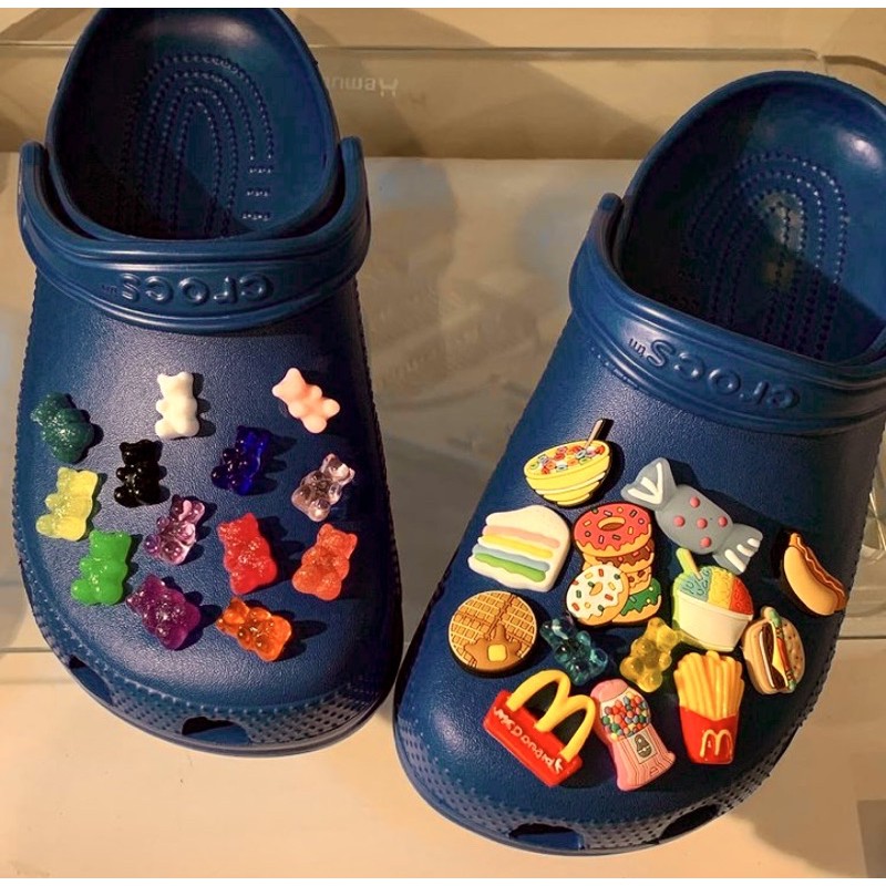 ภาพสินค้าJB - Shoe Charm Set Gummy Bear   ️ตัวติดรองเท้ามีรู เซต กัมมี่แบร์ จากร้าน chicchic.chop บน Shopee ภาพที่ 7