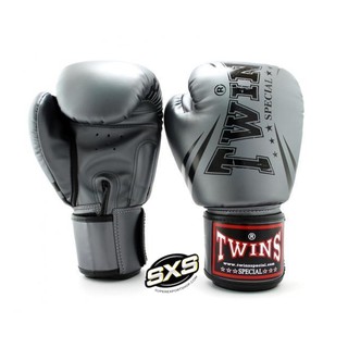 ภาพหน้าปกสินค้าTwins Special Boxing Gloves FBGVS3-TW6 GREY BLACK ที่เกี่ยวข้อง