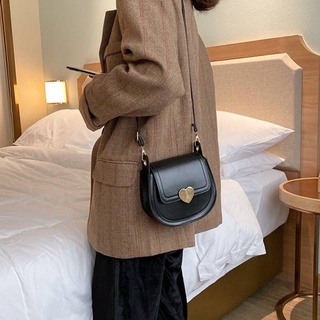กระเป๋าเล็กถุงเล็ก ๆ กระเป๋าผู้หญิงใหม่ 2020 Tide รุ่นเกาหลีของถุงไหล่แฟชั่นพื้นผิวอเนกประสงค์ Ins Cross -body Saddle Ba