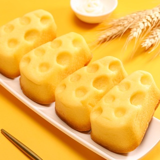 ภาพหน้าปกสินค้า[พร้อมส่ง] ชีสเค้ก Half cooked cheese หอม นุ่ม เนียน ก้อนสามเหลี่ยม cheesecake ที่เกี่ยวข้อง