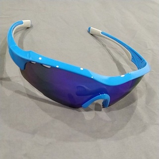 แว่นตาขี่จักรยาน Topeak Sports รุ่น Speed TR90 2013 สีฟ้าเลนส์ Grilamid TR90 กัน UV 400