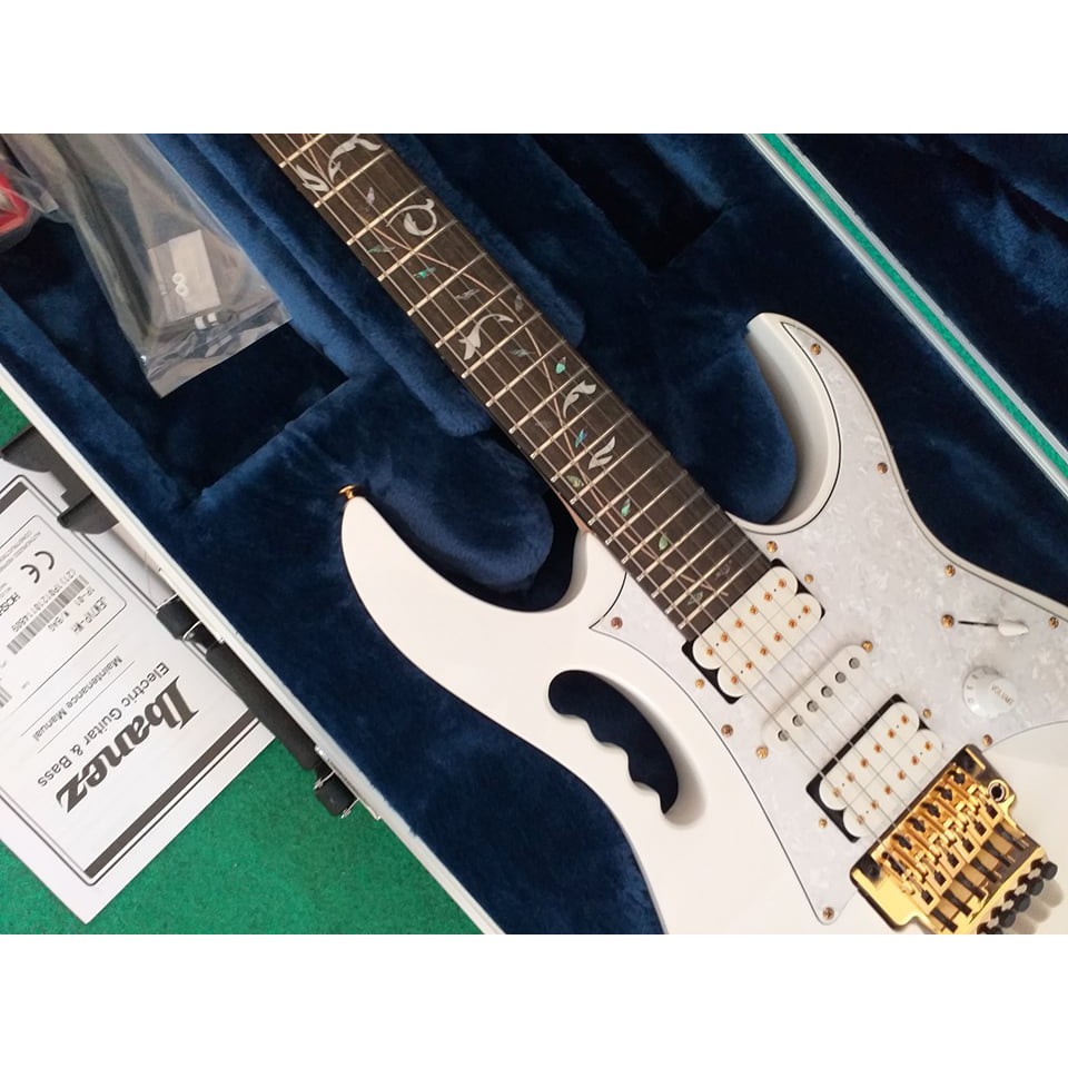 กีตาร์ไฟฟ้า-ibanez-jem7vp-wh-steve-vai-signature-model-ibanez-m300c