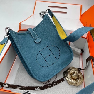 Hermes Evelyne Original Grade 17cm งานหนังแท้สวยมากๆ เหมือนเป๊ะทุกจุด คลาสสิคตลอดกาลใช้ได้ตลอดทั่งชายหญิง ไม่มีเอาท์ค่ะ