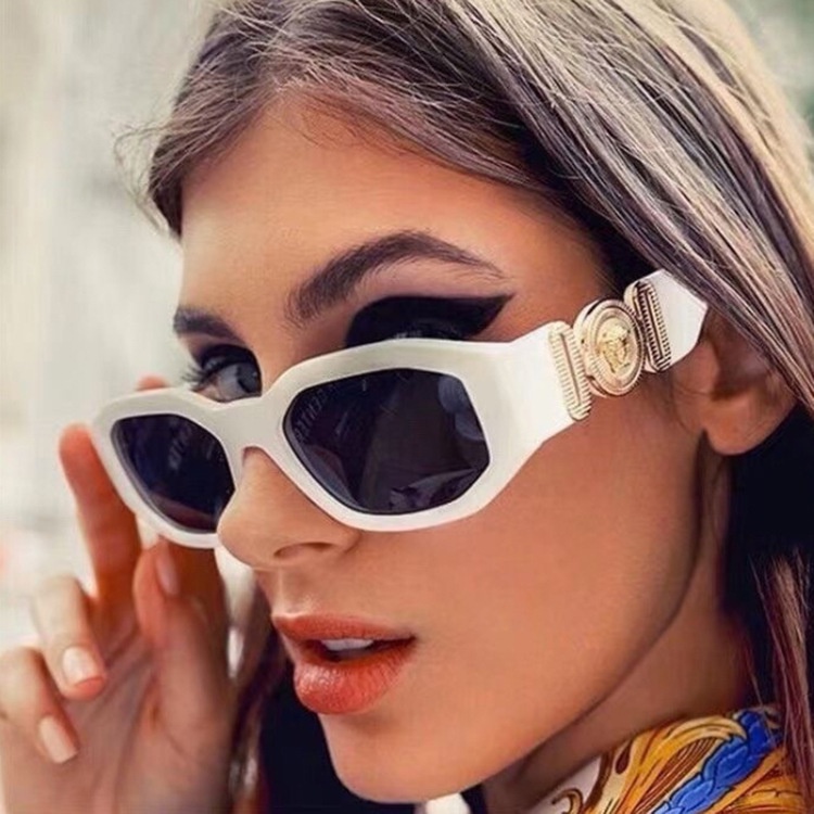 ภาพหน้าปกสินค้าSmall Polygon Square Black Sunglasses for Women Fashion Brand Gradient Ins Hot Sun Glasses Men Hip Hop Eyewear UV400