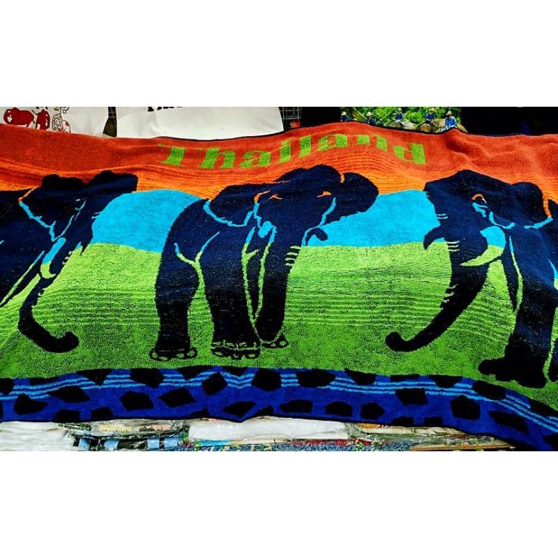 ภาพหน้าปกสินค้าผ้าขนหนูชายหาดทอลาย Thailand ช้าง แผนที่ประเทศไทย ผ้าเช็ดตัวผืนใหญ่ ผ้าลายไทย ขนาด 34x64 นิ้ว Frolina