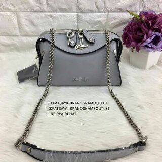 New arrival !!! LYN CHERISH CROSSBODY BAG 2017แท้💯outlet 
พร้อมส่งรุ่นใหม่ล่าสุดค่ะ!!