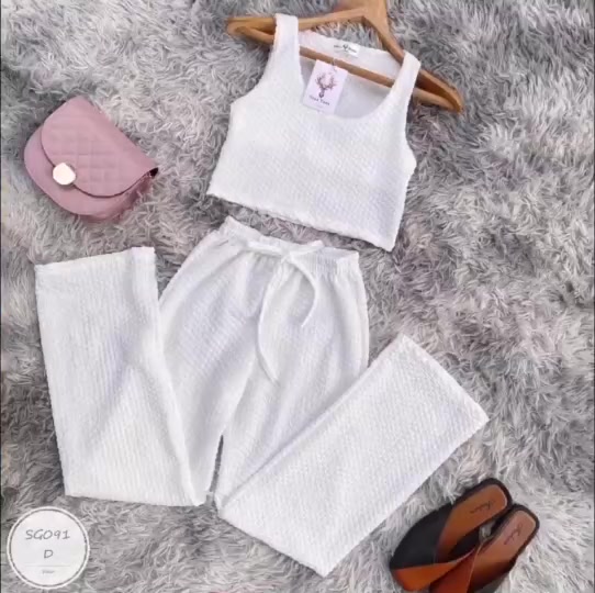 es091-เซตเสื้อครอปกางเกงขายาว-เสื้อแขนกุด-กางเกงขายาว-เอวสม้อกหลัง-แต่งเชือกผูกโบว์-งานผ้ายืดลายนูน-ทรงสวยใส่แล้วพอดี