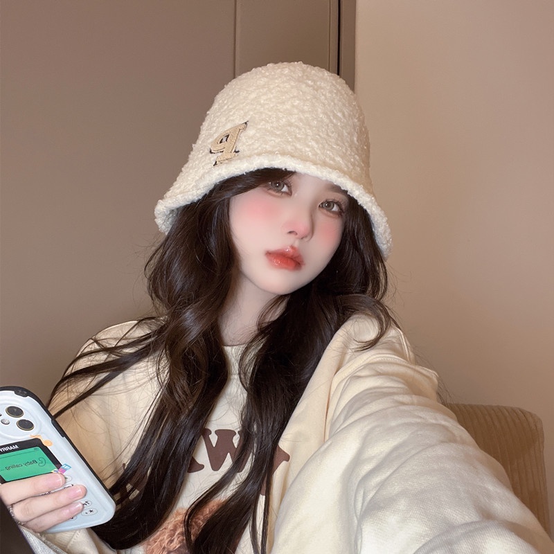 หมวกบักเก็ต-ผ้ากํามะหยี่ขนนิ่ม-ลายตัวอักษร-p-เข้ากับทุกการแต่งกาย-แฟชั่นฤดูใบไม้ร่วง-และฤดูหนาว-สไตล์เกาหลี-และญี่ปุ่น-สําหรับผู้หญิง