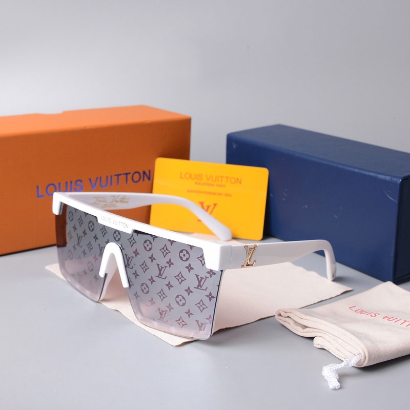 ภาพหน้าปกสินค้าใหม่ แว่นตากันแดด ไล่โทนสี แบรนด์หรู แฟชั่นสําหรับผู้ชาย ผู้หญิง UV400 2022 จากร้าน huangshi.th บน Shopee