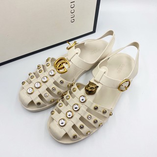 Like newwwwww Gucci sandal size 39 สีขาวววว