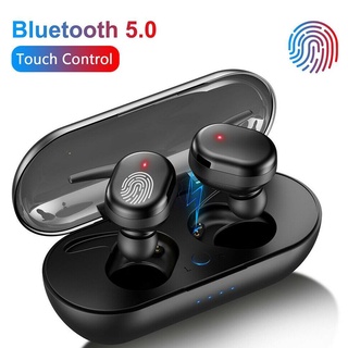 ภาพหน้าปกสินค้าใหม่หูฟังบลูทูธ 5.0 TWS ชุดหูฟังไร้สายกันน้ำสเตอริโอกีฬาหูฟังพร้อมไมโครโฟนการเชื่อมต่อ Bluetooth แบบพกพาในหูตัดเสียง ที่เกี่ยวข้อง