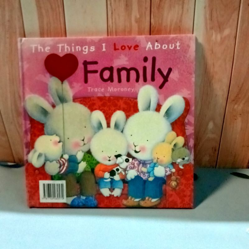 หนังสือปกแข็ง-the-thing-i-love-about-family-มือสอง