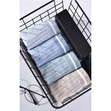 ภาพหน้าปกสินค้าCkk กางเกงบ็อกเซอร์ชายลายทางแบบมีขายืดหยุ่นสูง รุ่น Ckk-01 จากร้าน bshop_online บน Shopee